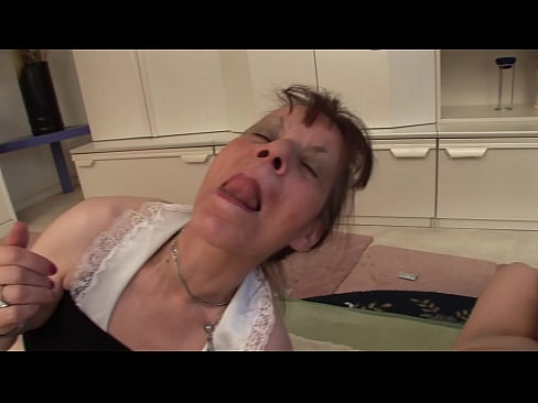 ❤️ To bestemødre og en bestefar har en trekant Analvideo på porno no.pornpk.ru ❌