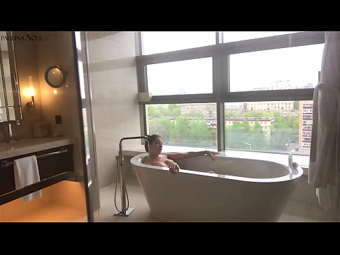 ❤️ En fantastisk babe som lidenskapelig rykker av seg fitta på badet Analvideo på porno no.pornpk.ru ❌