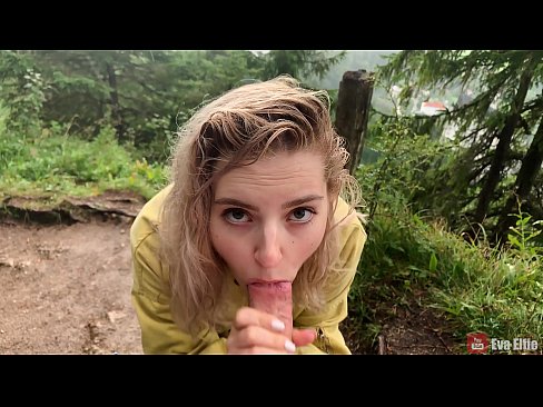 ❤️ Jente svelger cum etter en offentlig blowjob - Eva Elfi Analvideo på porno no.pornpk.ru ❌